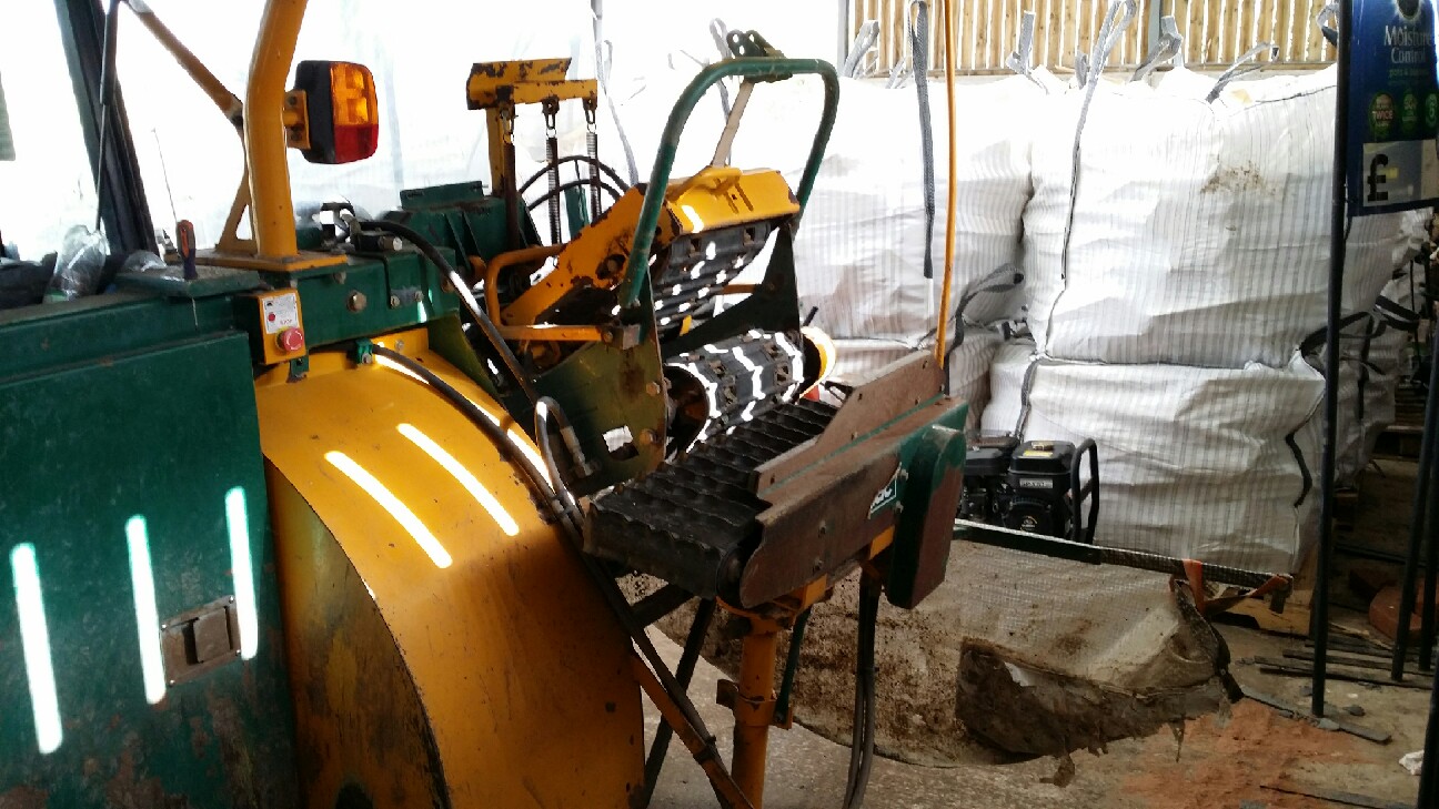Kesmac 2200, SOLD ALREADY!! Turf machinery for sale